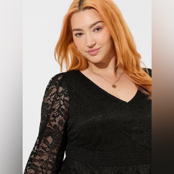 Torrid Stretch Lace V-Neck Smocked Waist Long Sleeve Babydoll Size 4x - Picture 2 of 13